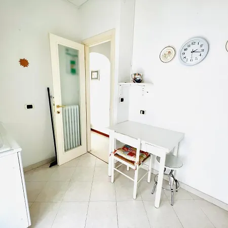 Centrale A 3 Min Dal Mare Con Parcheggio Gratis ☆☆☆☆☆ Emina 公寓