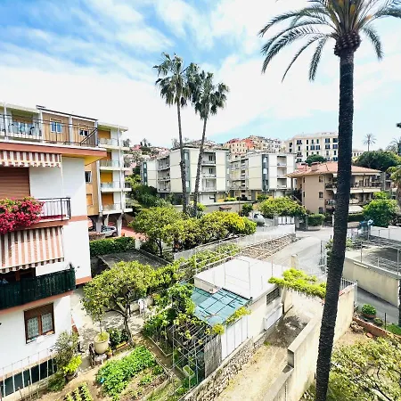 Apartment Centrale A 3 Min Dal Mare Con Parcheggio Gratis ☆☆☆☆☆ Emina Bordighera